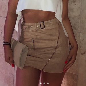 White fox Boutique suede skirt